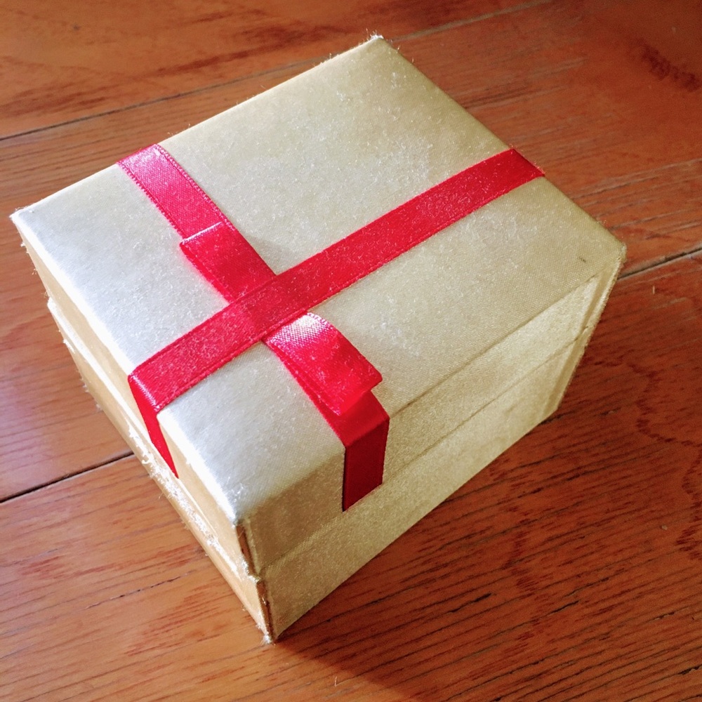 GENEVA CLASSY GOLD BANGLE WATCH & BRACELET - Picture 3 of 3